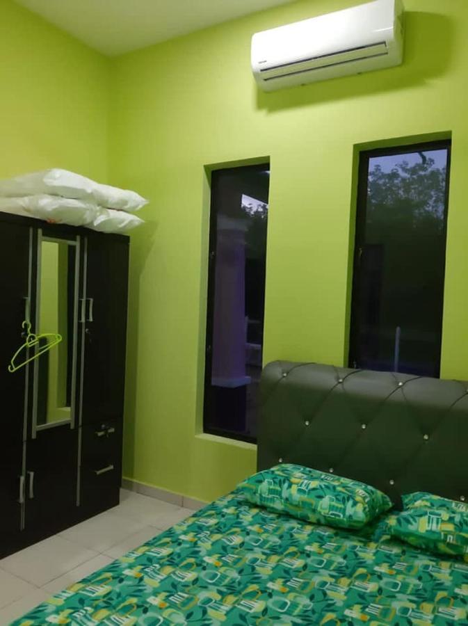 Homestay Armand Pengkalan Balak Melaka Масджид-Танах Экстерьер фото